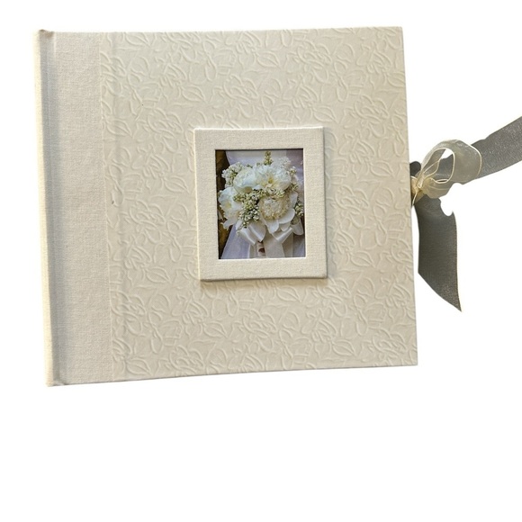 Two NWOT Elegant Cream Wedding Photo Albums - Picture 6 of 9